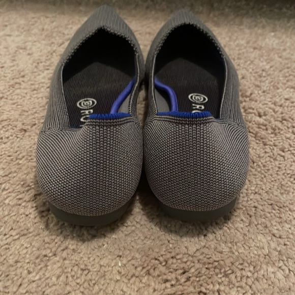 Rothys gray Point  flats shoes 6 6.5 w8.5 $155  slippers - Picture 5 of 9
